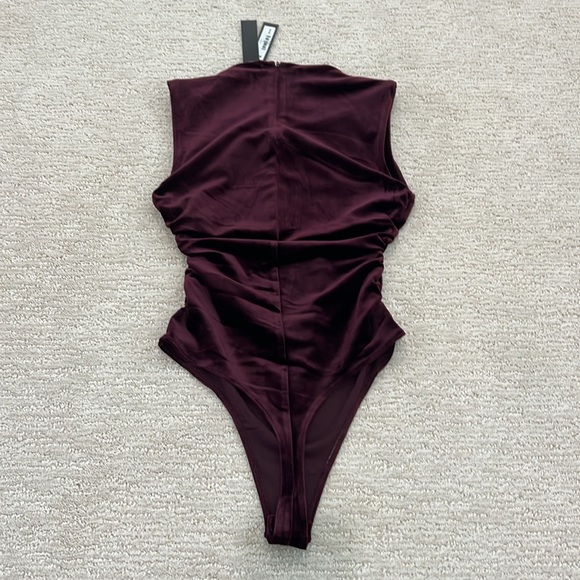 Steve Madden Esen Burgundy Wine Stretch Velvet Mock Neck Tank Bodysuit NWT - Picture 7 of 9